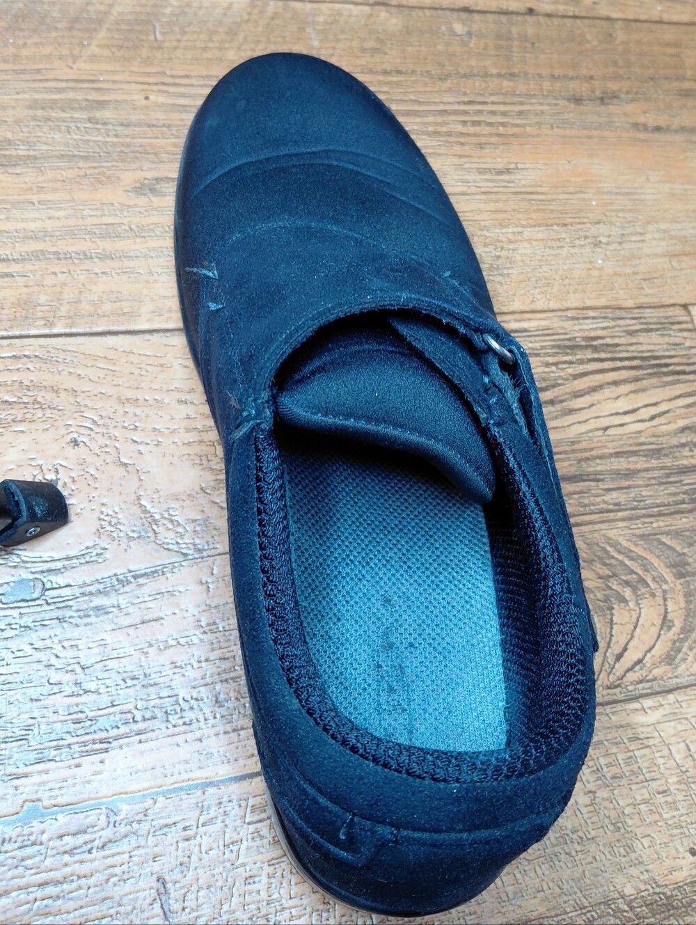 10.5 Wide (E) Orthofeet Women’s Black Hook-and-Loop Velcro Comfort Loafers - Picture 15 of 15